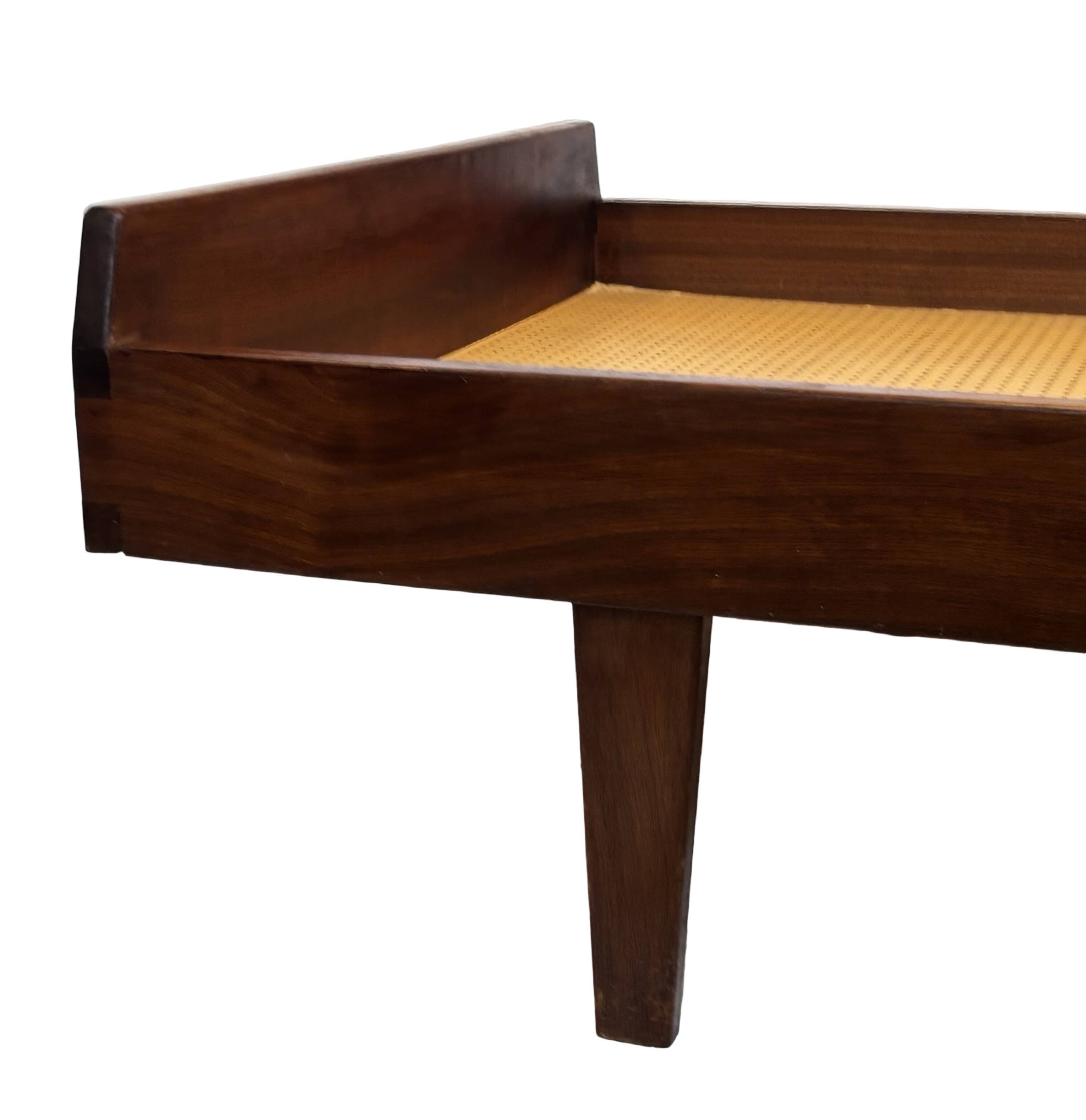 Vintage daybed minimalist design in Teak  960s