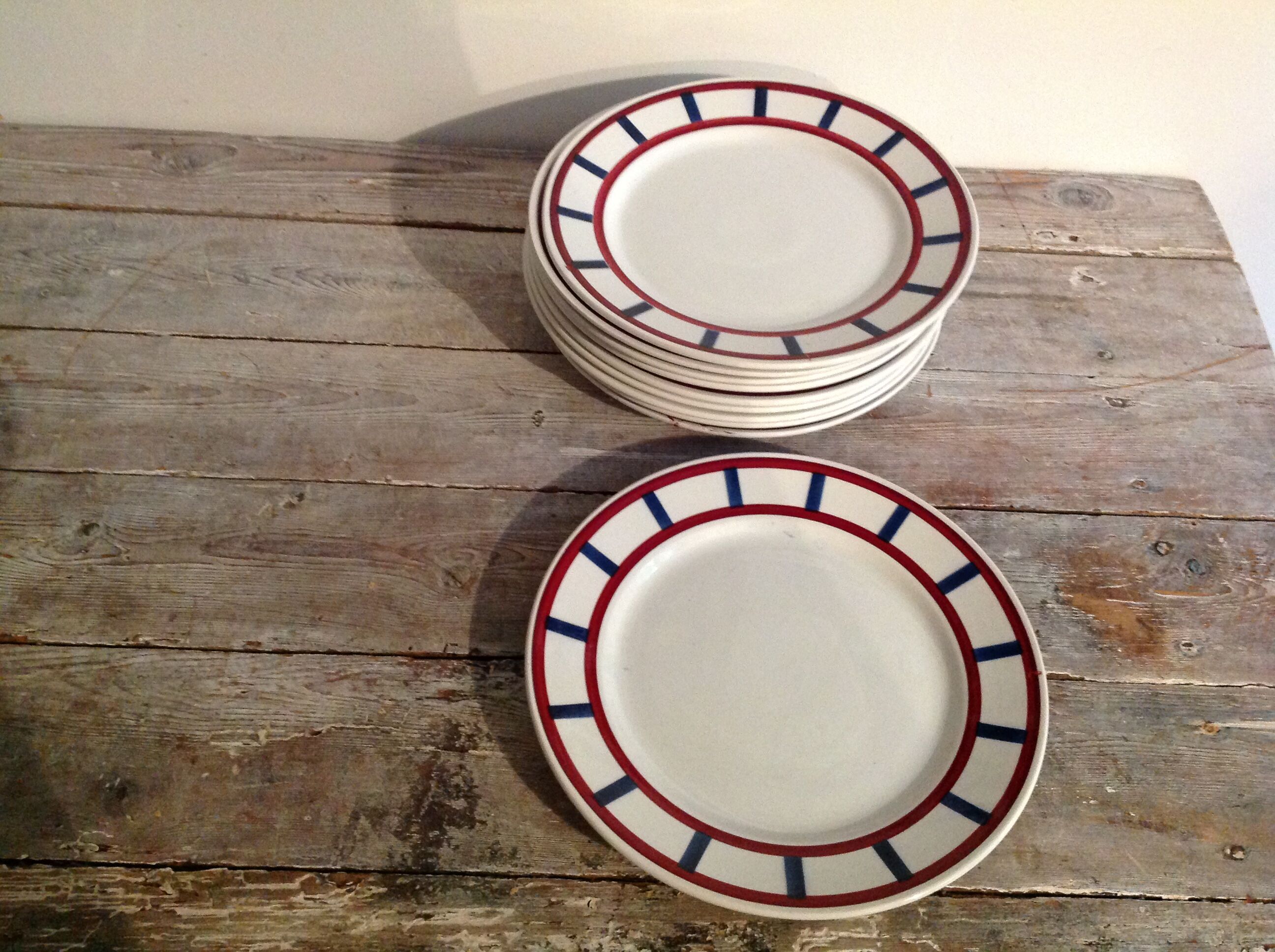 Series of 10 dessert plates