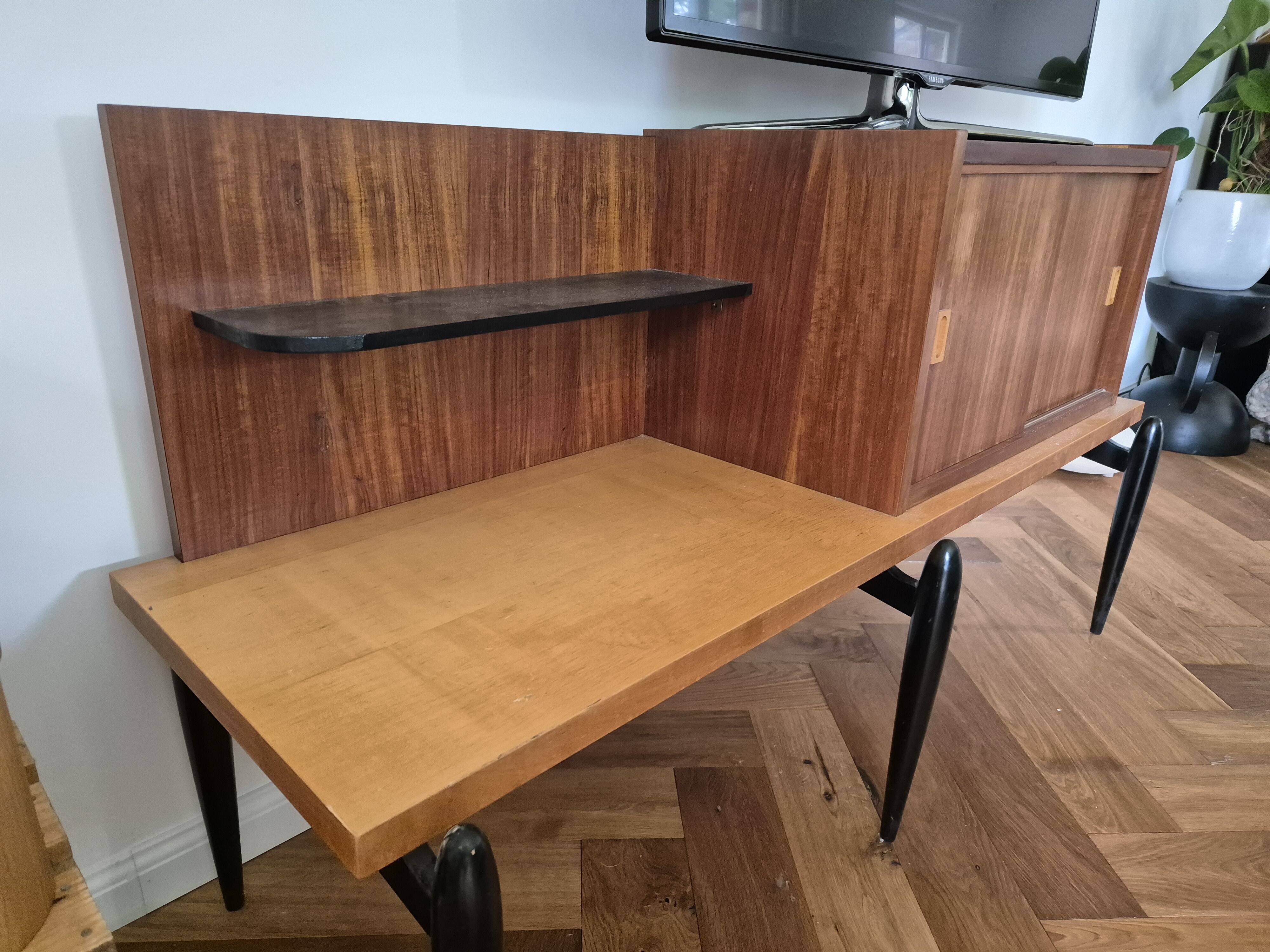 Meuble vintage dans le style d'Alfred Hendrickx