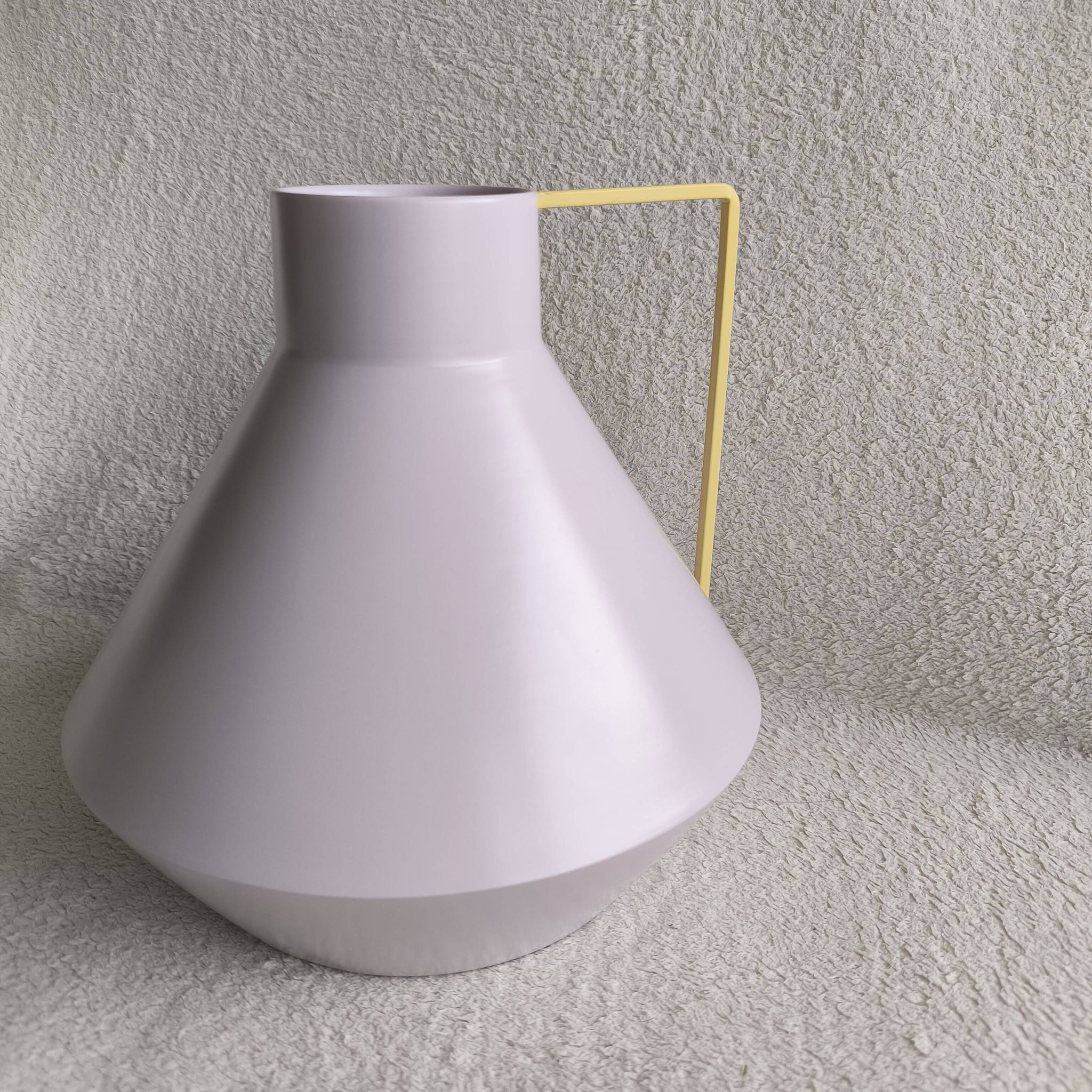 Vase Lilas Parme Jaune Pastel Kave Home Minimaliste