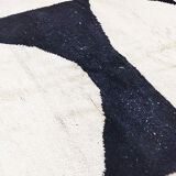 Handmade moroccan berber carpet 230 x 153 cm