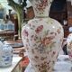 aiguière décorative en faïence polychrome – Décor floral – Style rocaille