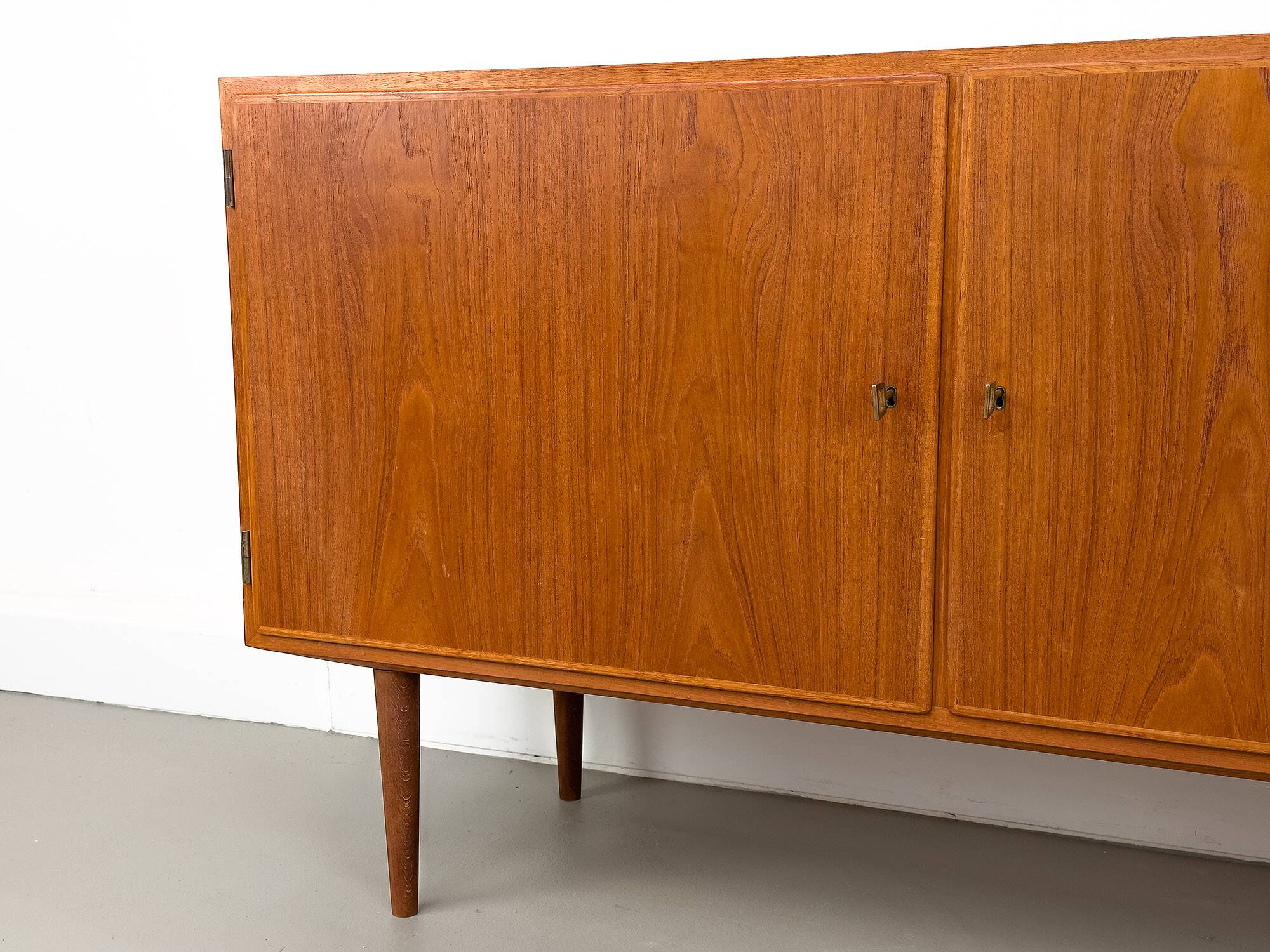 Enfilade danoise en teck par Carlo Jensen pour Hundevad & Co., 1960s