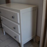 Vintage off-white dresser