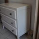 Commode vintage blanc cassé