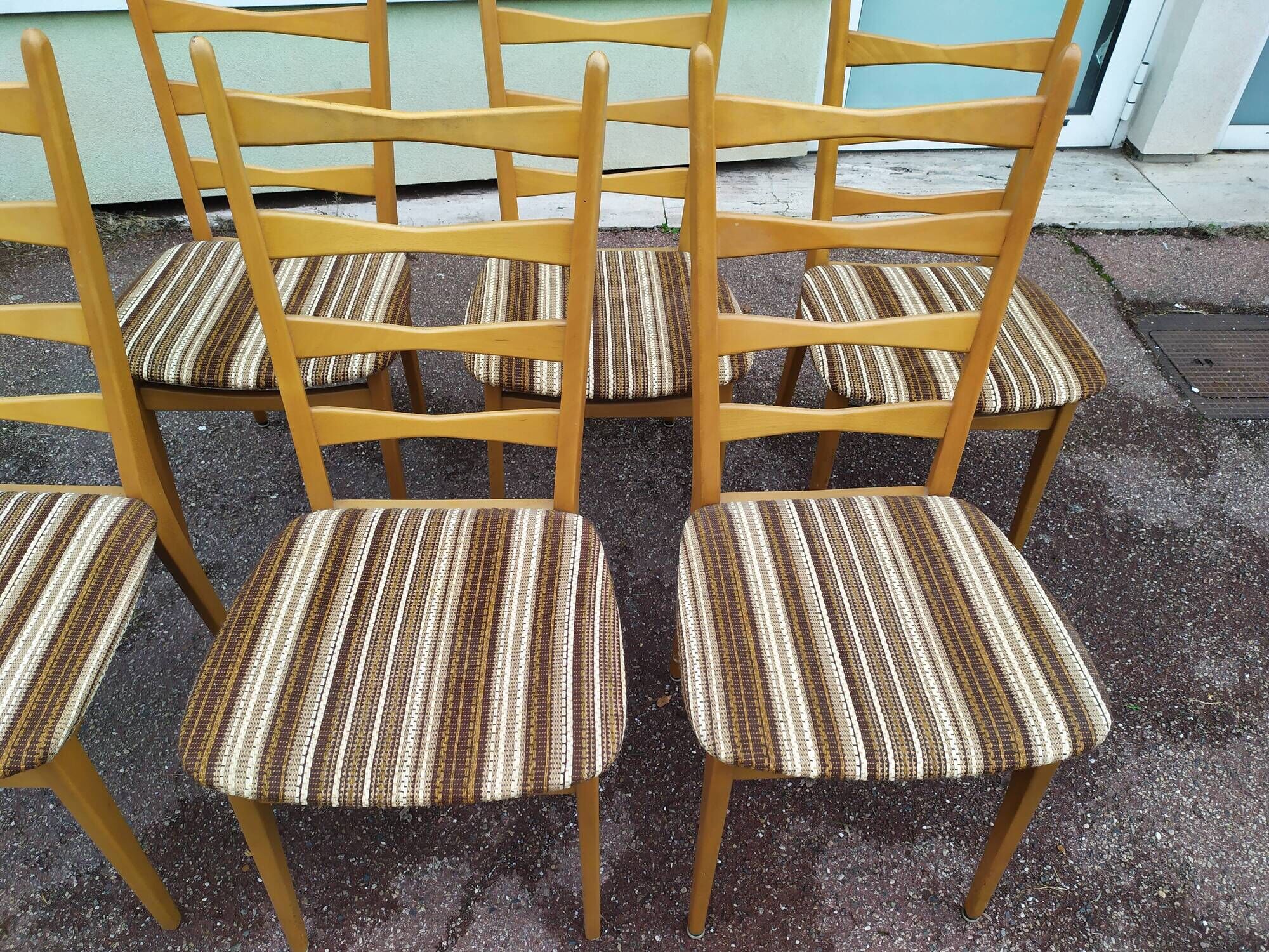Set of 6 light wood chairs with vintage Scandinavian fabric
