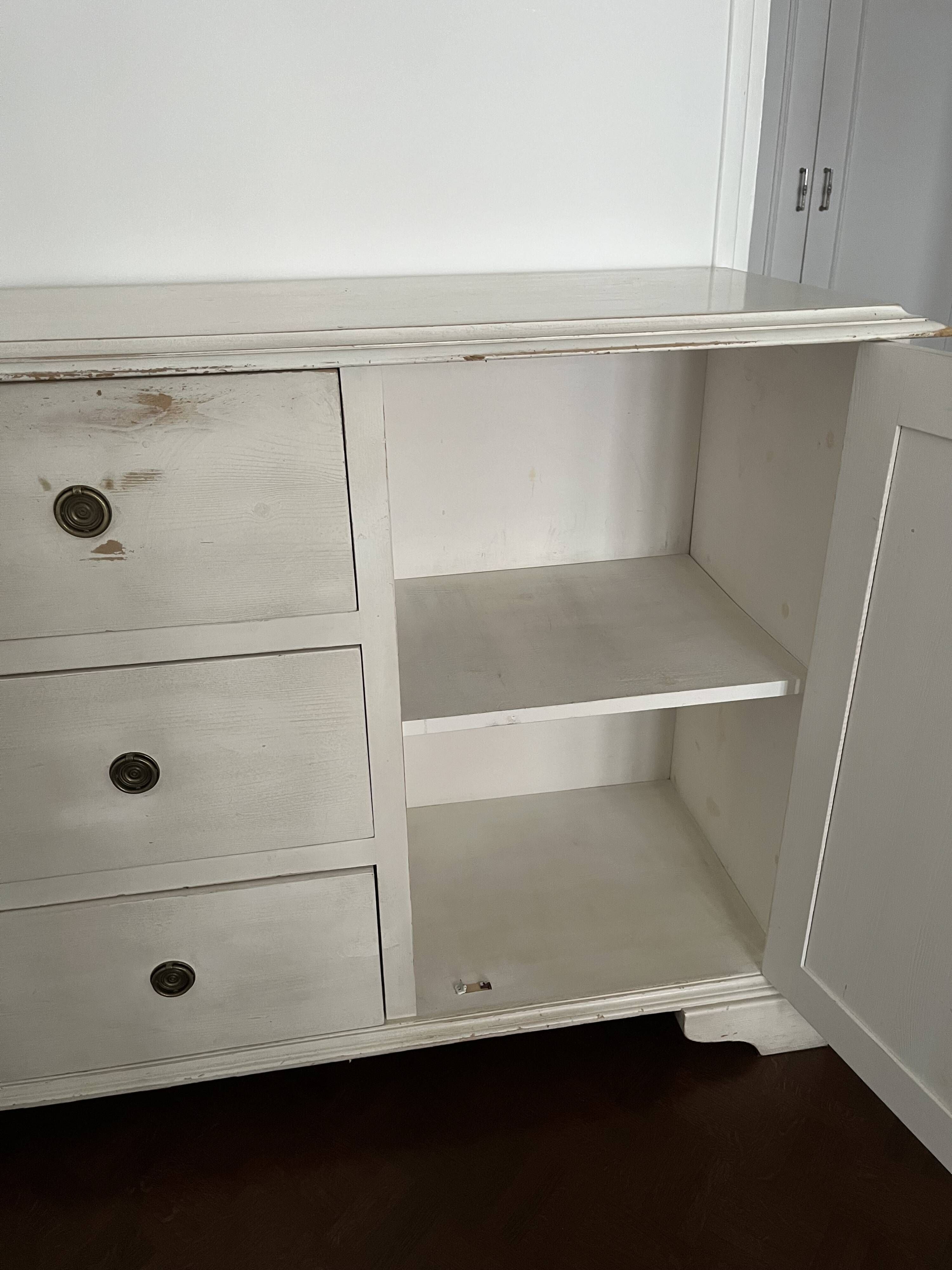 Grand vintage buffet