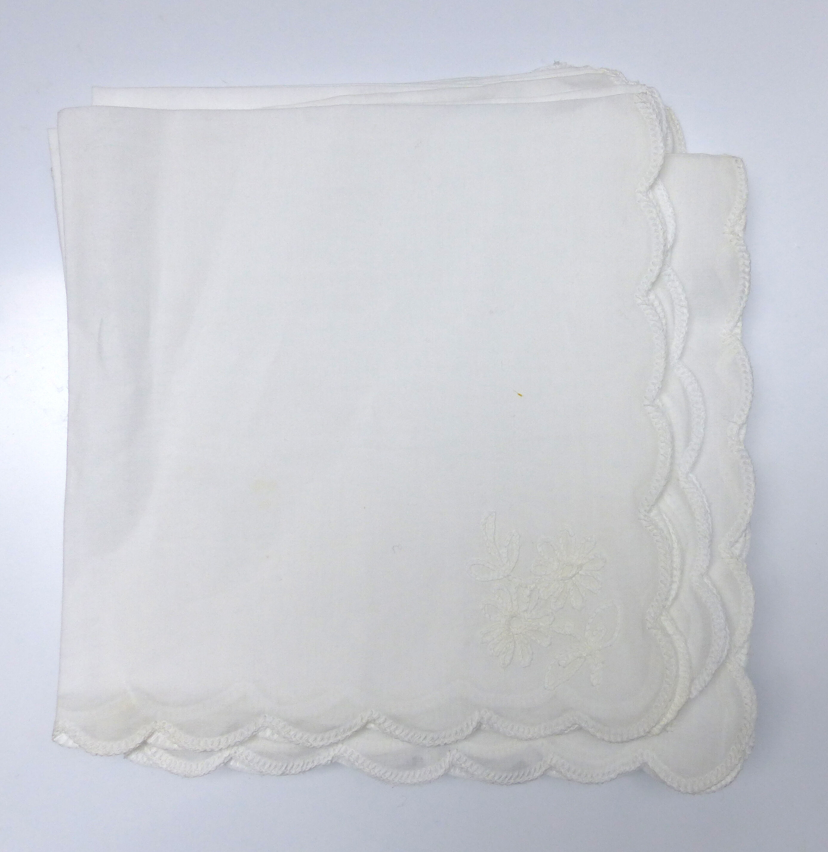 Une nappe et 7 serviettes