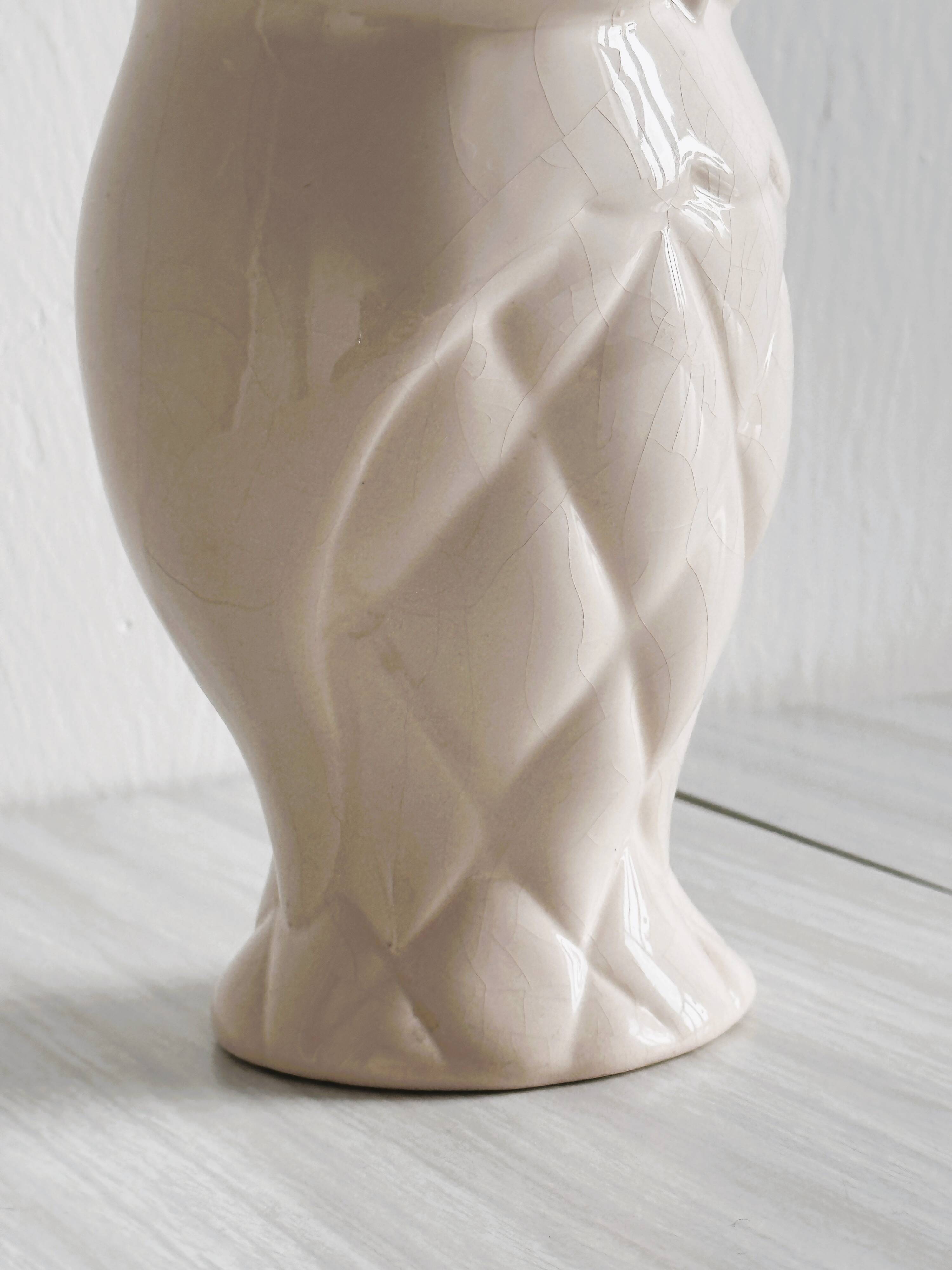 Owl kitchen utensil pot.