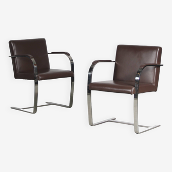 Paire de chaises « BRNO » des années 1970 d'après Mies van der Rohe d'Italie