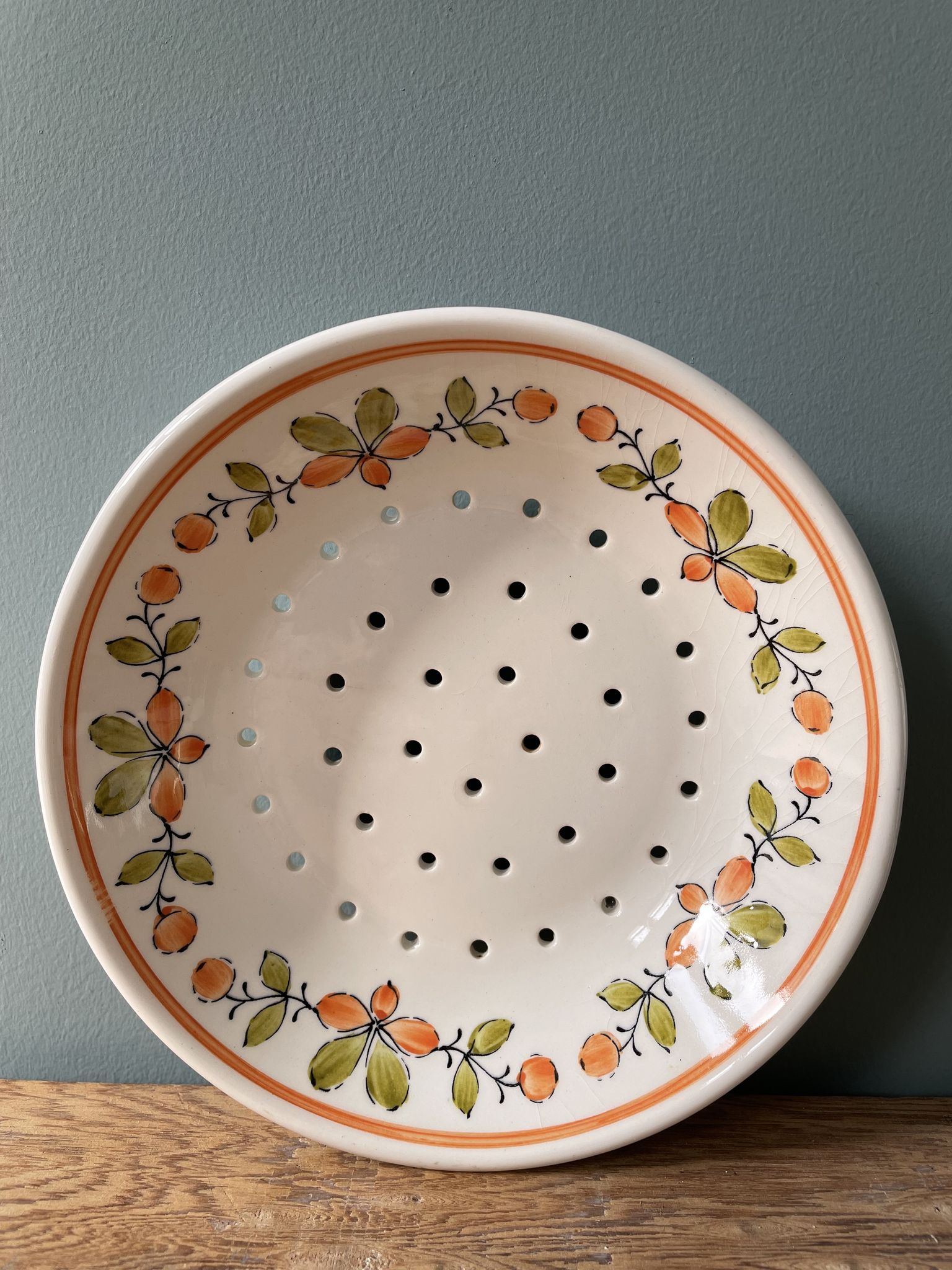 Vintage drip dish in Gien porcelain