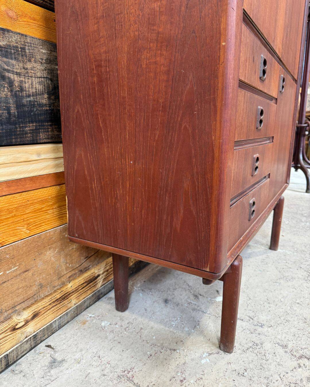 Scandinavian teak bar cabinet - 1960s