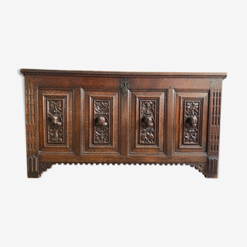 Chest cabinet in oak carved high period