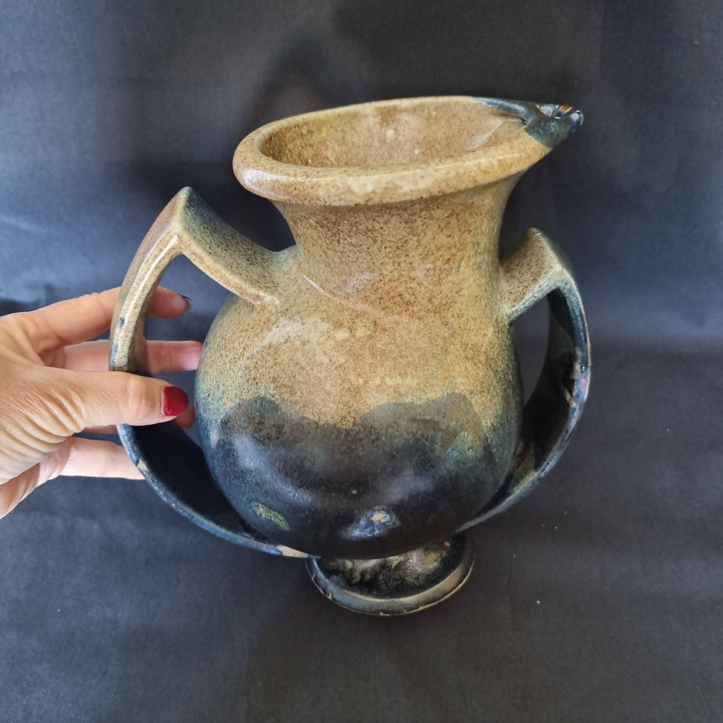 Avant-garde French ceramic pitcher from the 1960s - A simple design