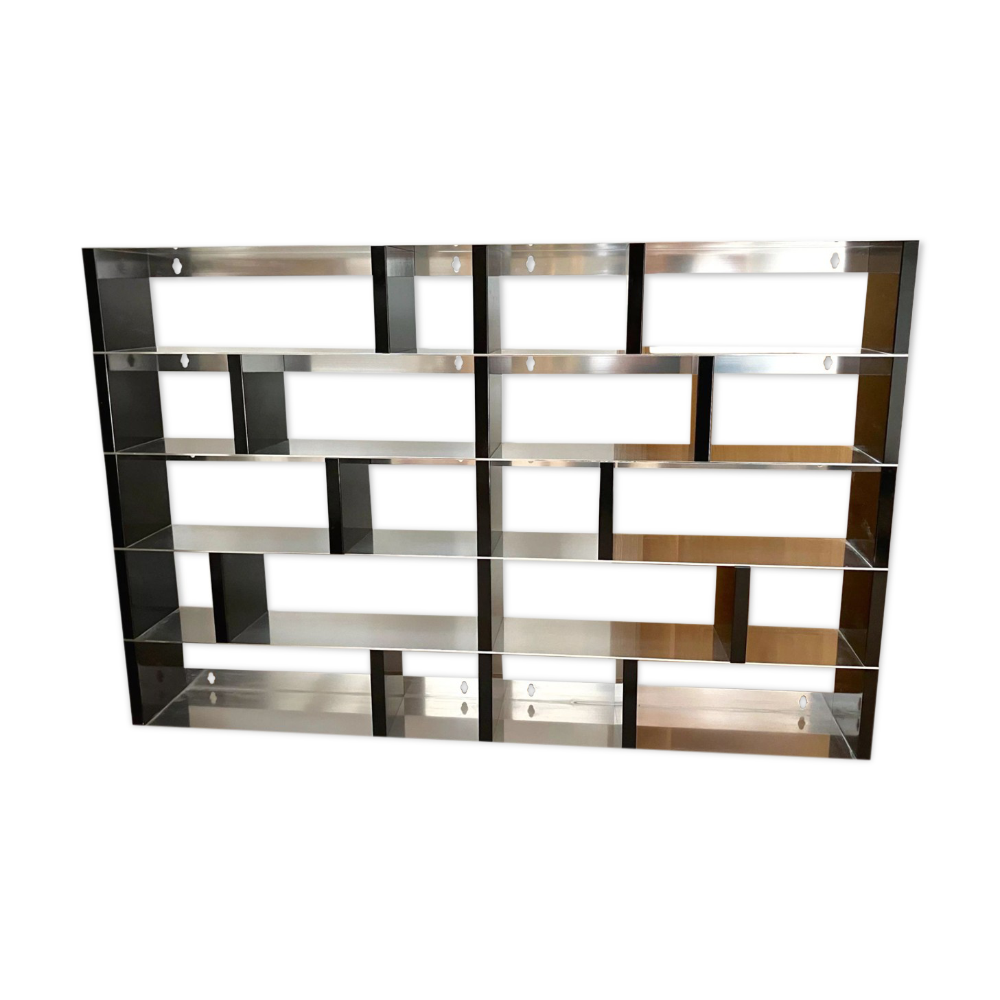 Cd storage designed by sharleen spiteri for habitat (2004)