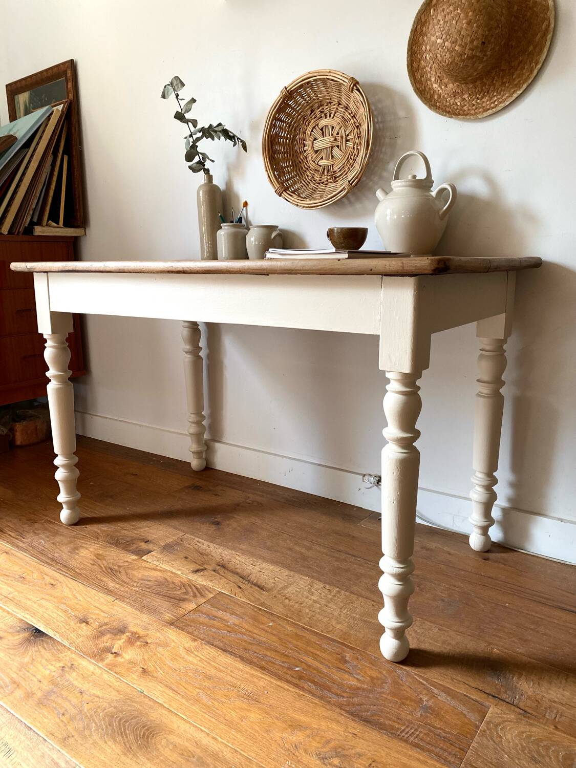 Antique walnut table for 4 people.