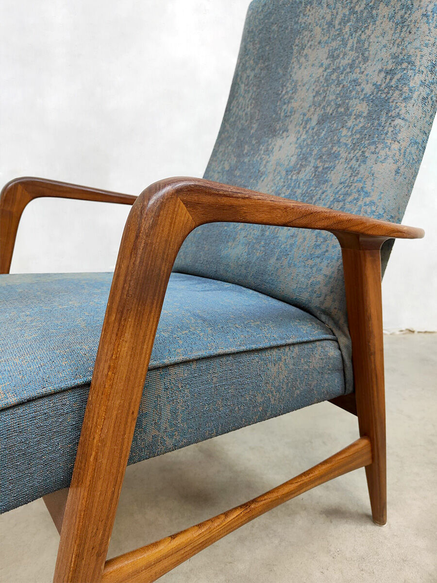 Vintage design armchairs 'Charming blue duo'