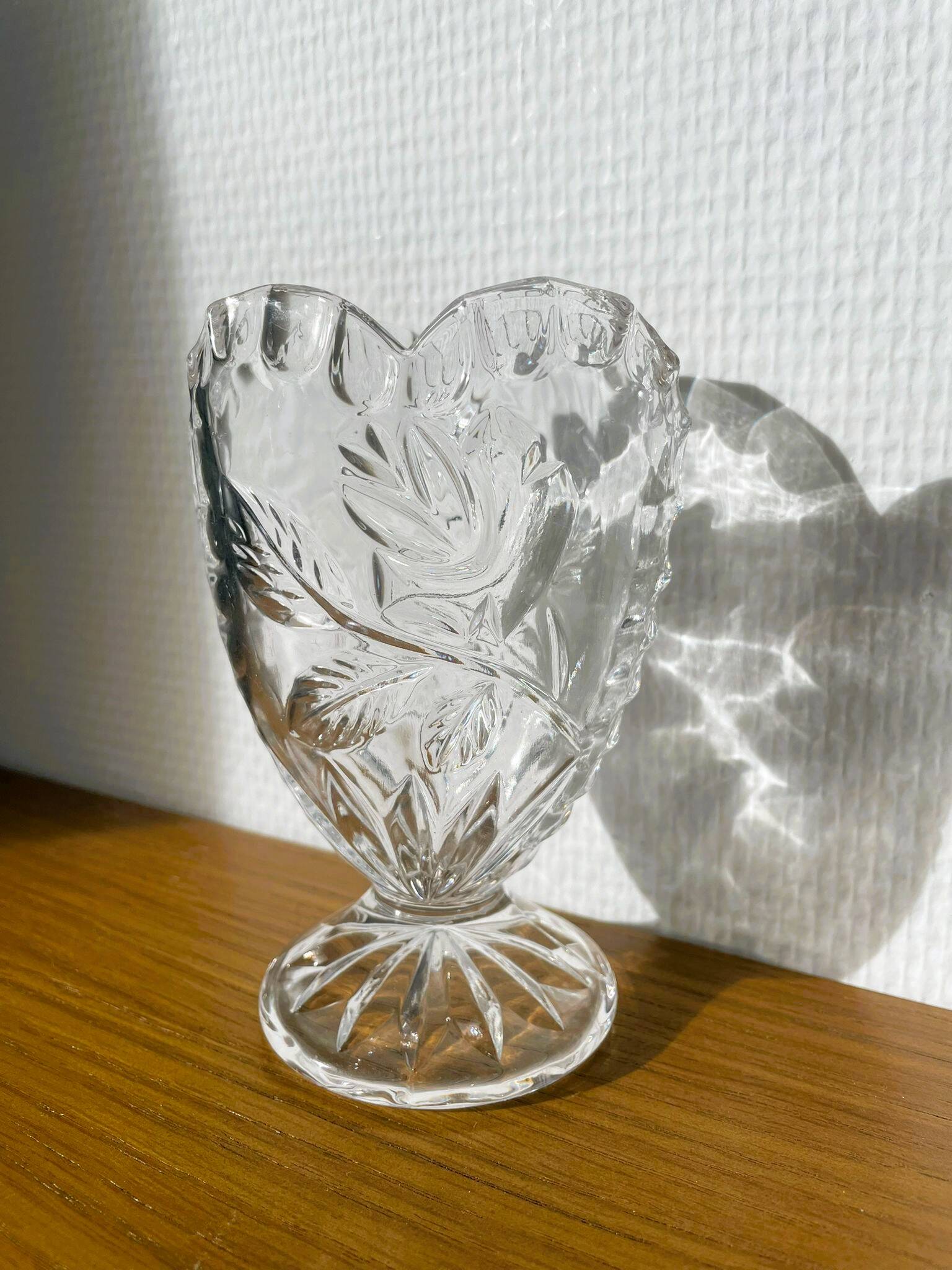 Vase allemand en cristal et forme de cœur