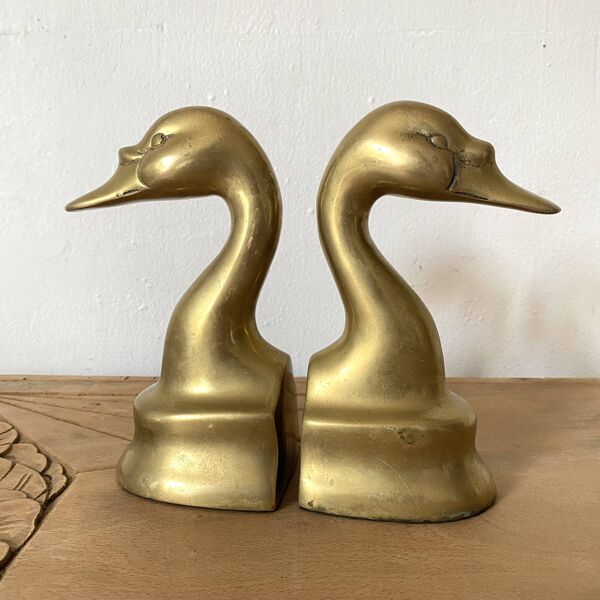 Paire de serre livres cygnes en laiton
