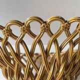 Pichon uzes large woven basket
