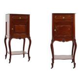 Paire de tables de nuit en noyer de style Louis XV avec des plateaux en marbre de Carrare, France