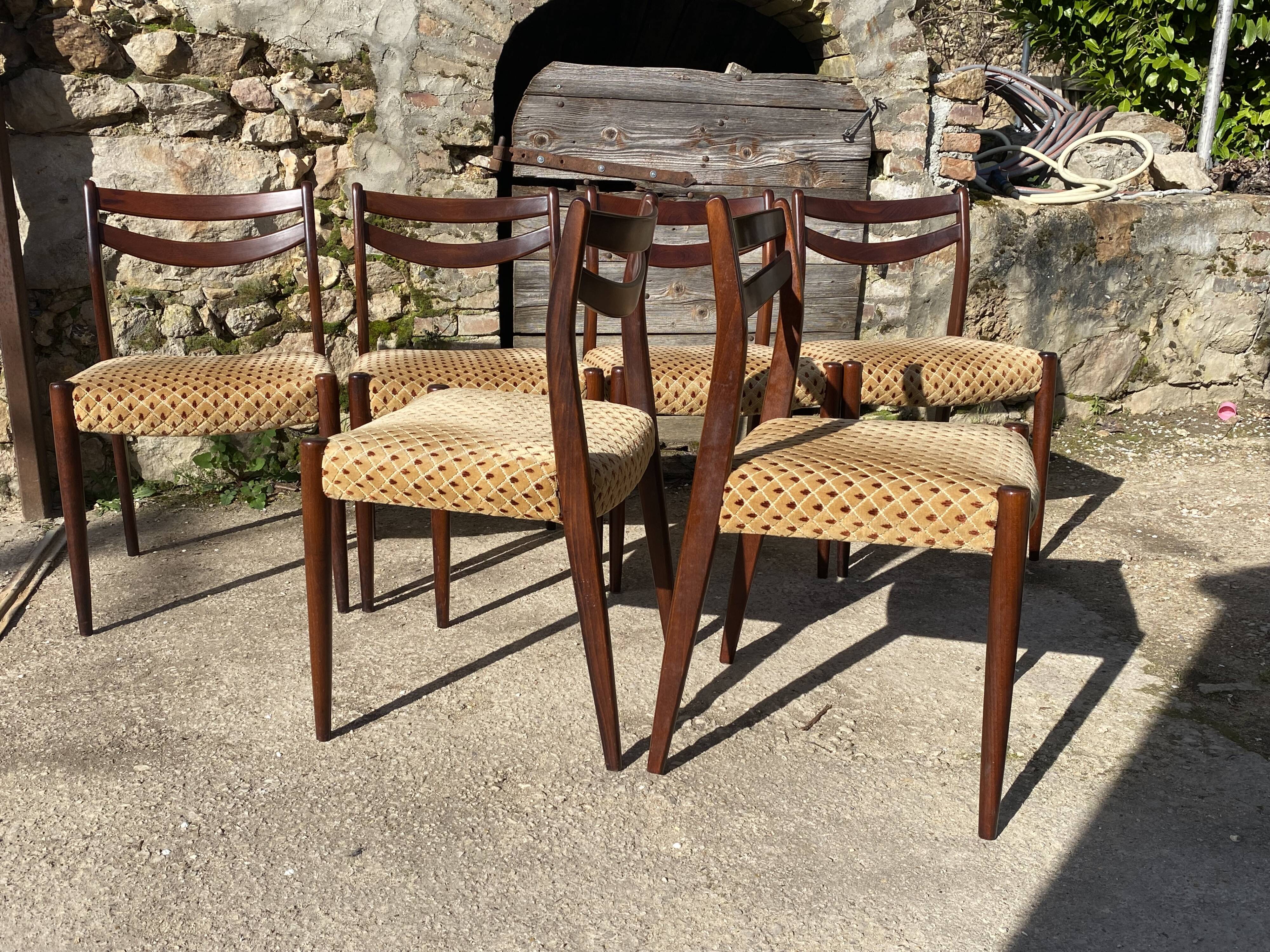 Lot of 6 vintage Scandinavian chairs from the 1950s in rosewood.