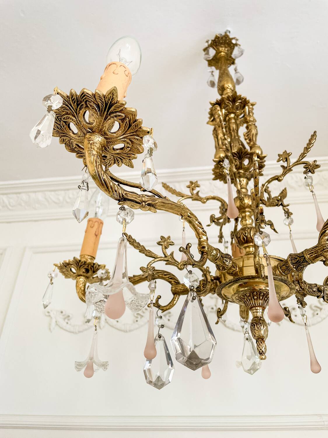 Lustre ancien en bronze à 5 bras avec verre de Murano rose et cristal