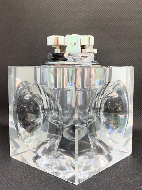 Cubic crystal table lighter