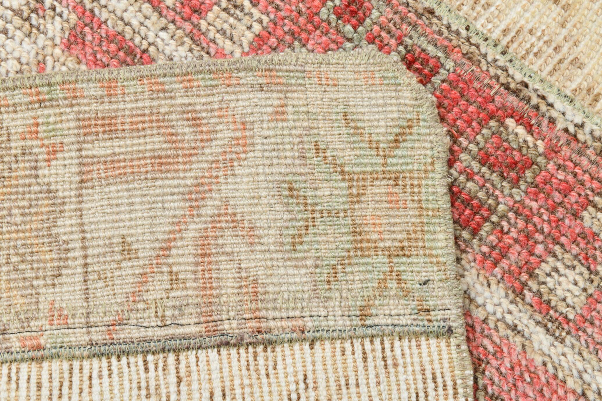 2x3 Rug For Accent Soft Beige Vintage Rug, 57x105Cm SK 22575