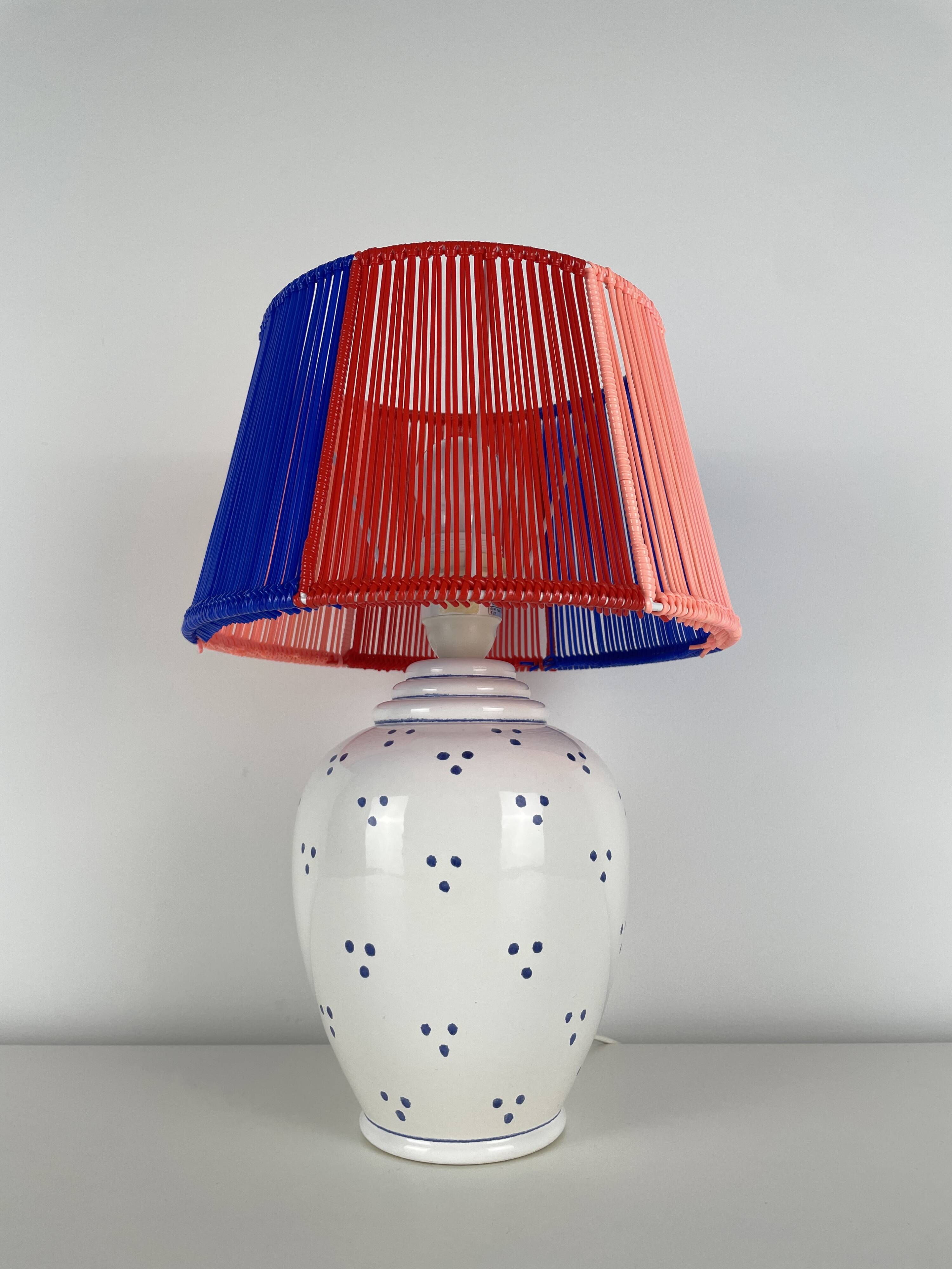 Lampe vintage céramique et abat-jour scoubidou