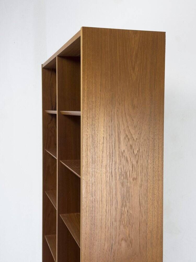 Large vintage teak bookshelf by Hundevad & Co., 1960s