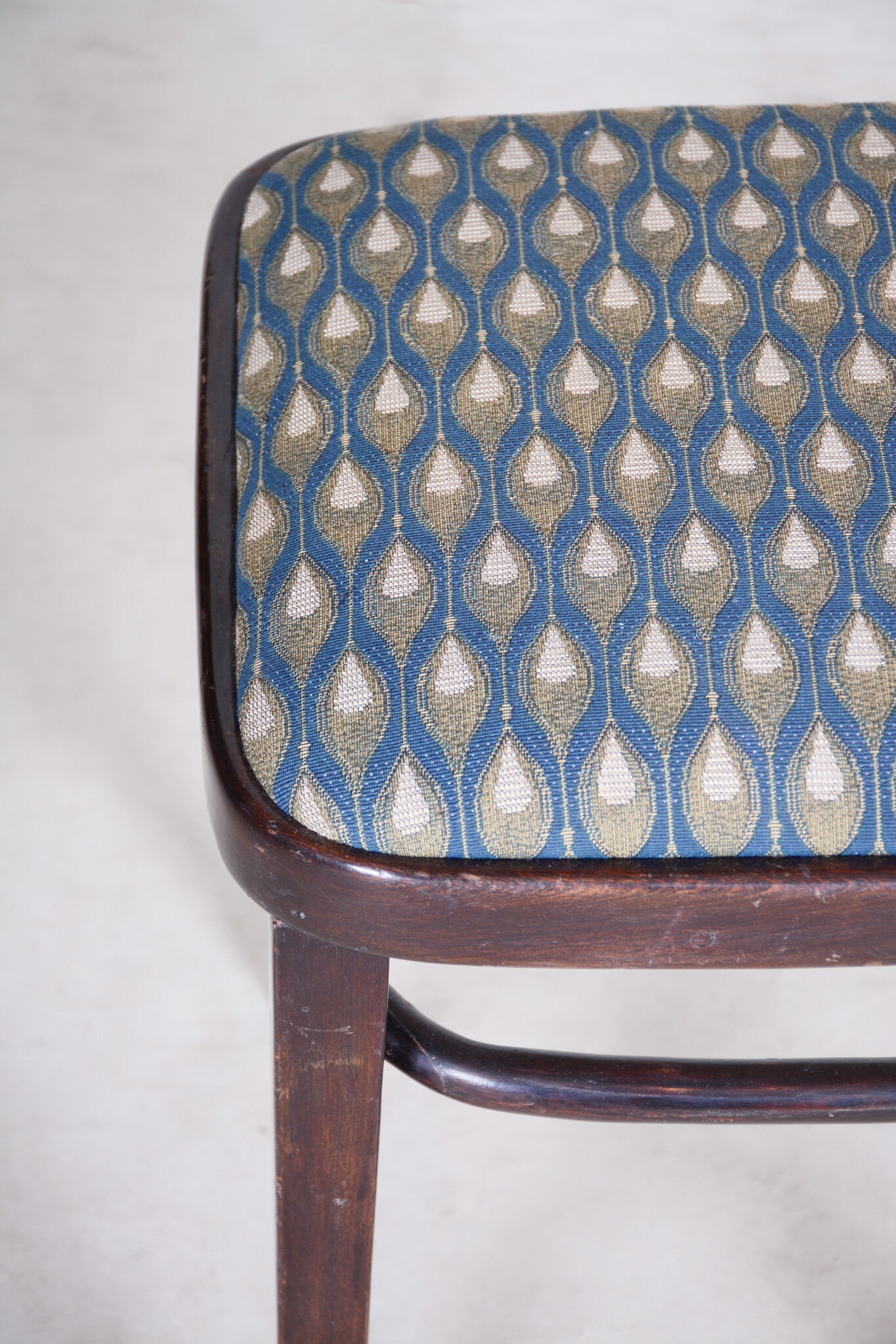 Tabouret Art Déco fabriqué dans les années 1930 en Autriche