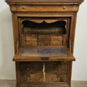 Secretary from the Louis Philippe era – a dozen – in walnut – 19th century