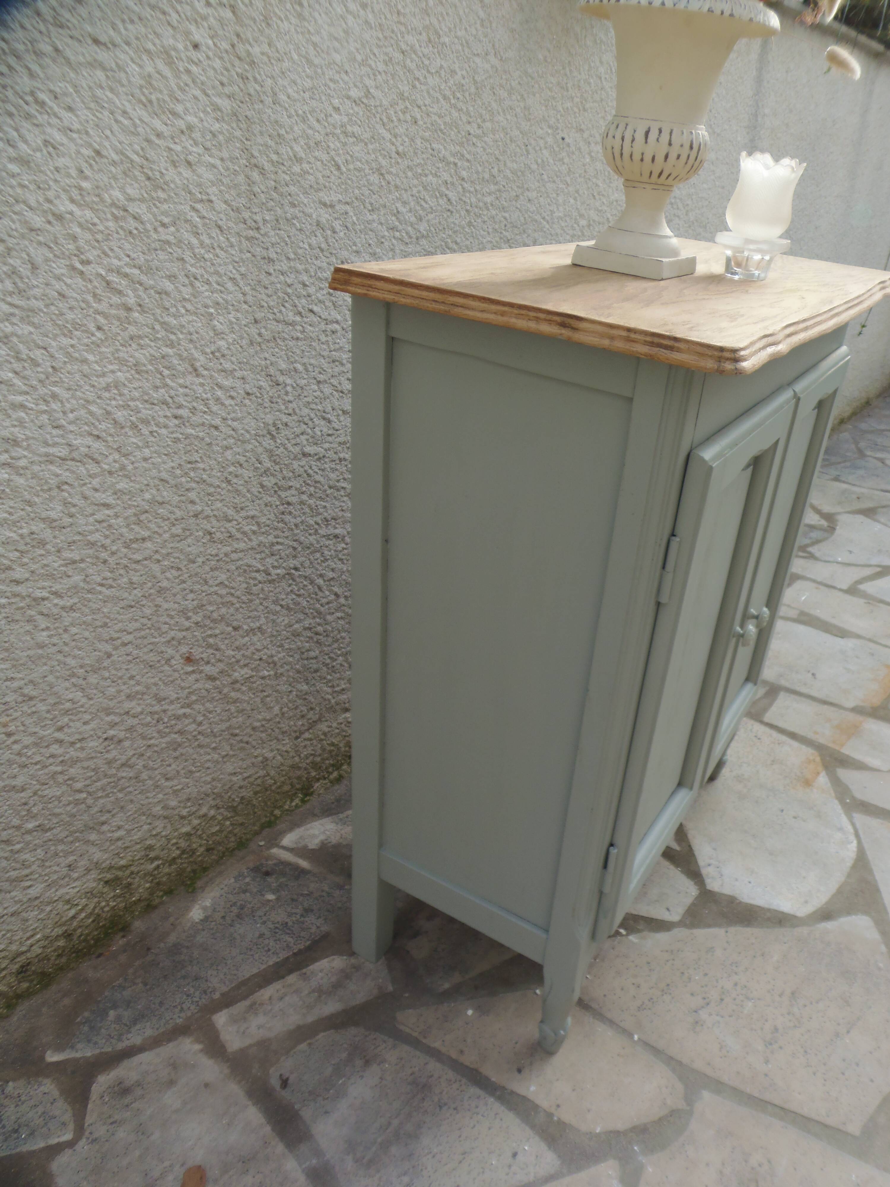 Small vintage piece of furniture with a shallow depth, re-enchanted in grey-green.