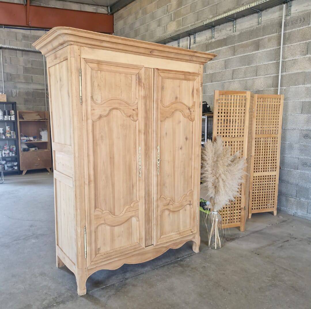 Antique cherry wood wardrobe – fully sandblasted