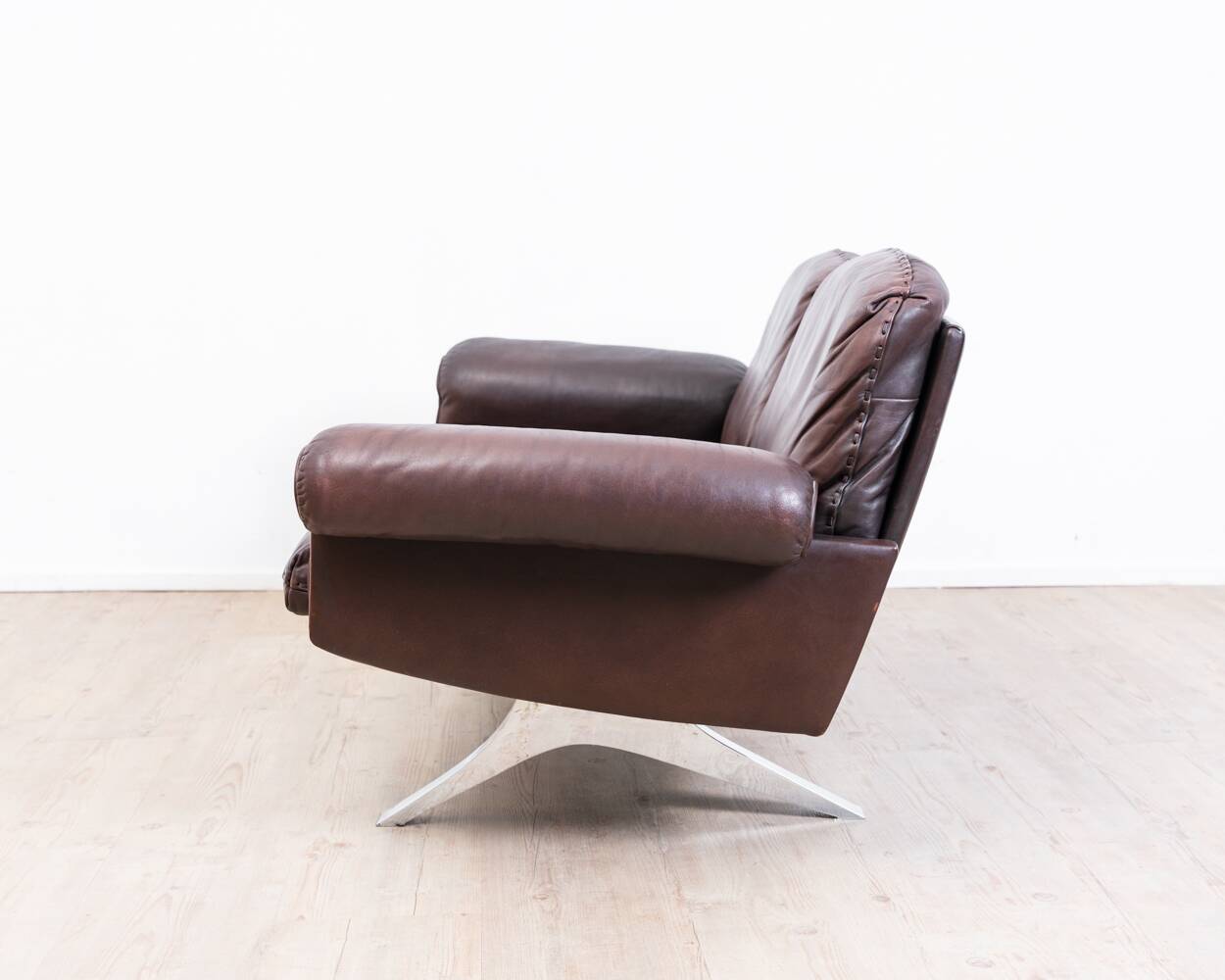 Brown leather 2-seater sofa by De Sede, model DS 31, vintage 1960s.