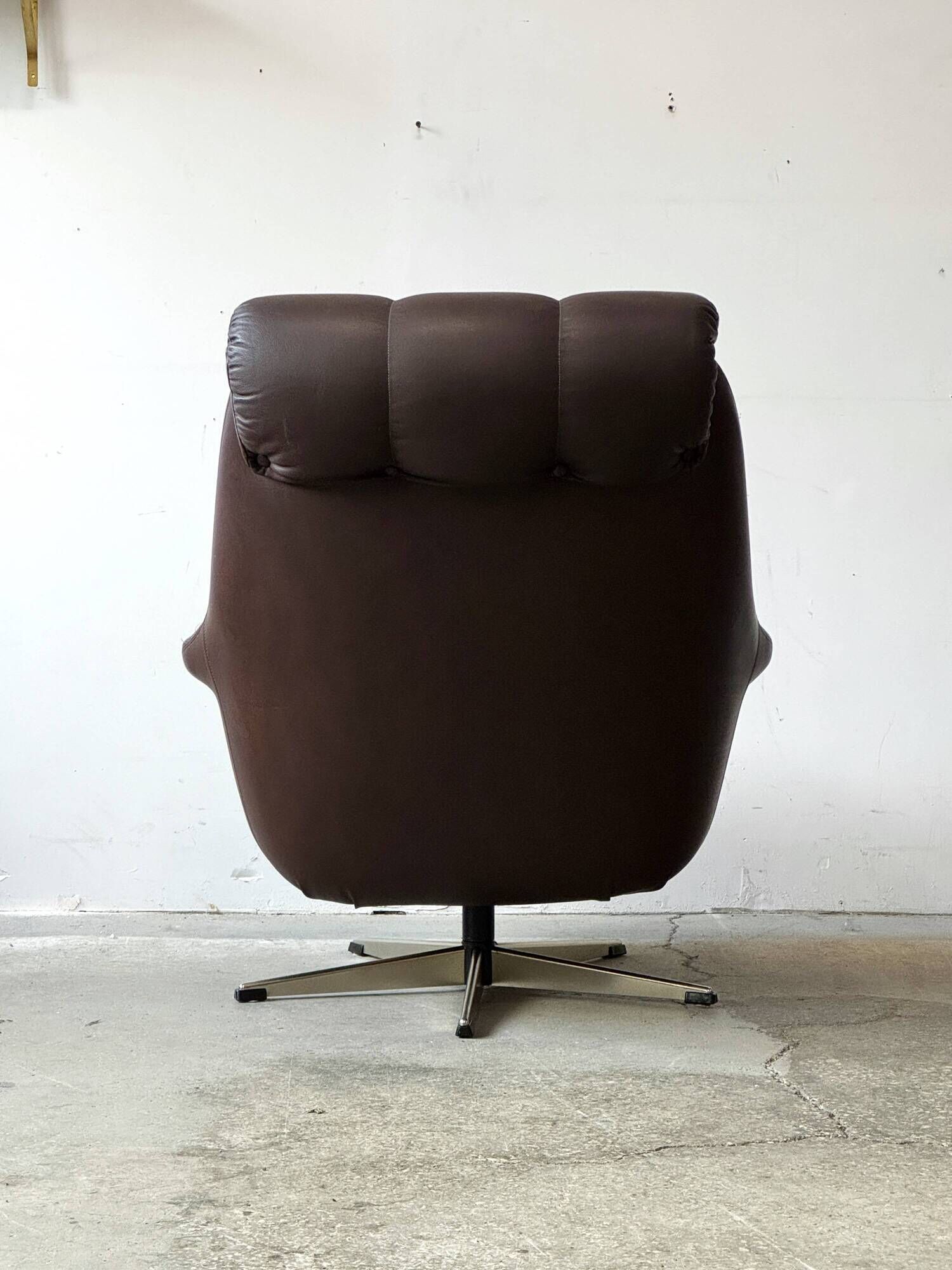 Fauteuil pivotant en cuir, Danemark, années 1960/1970, style Mid-C Modern, vintage