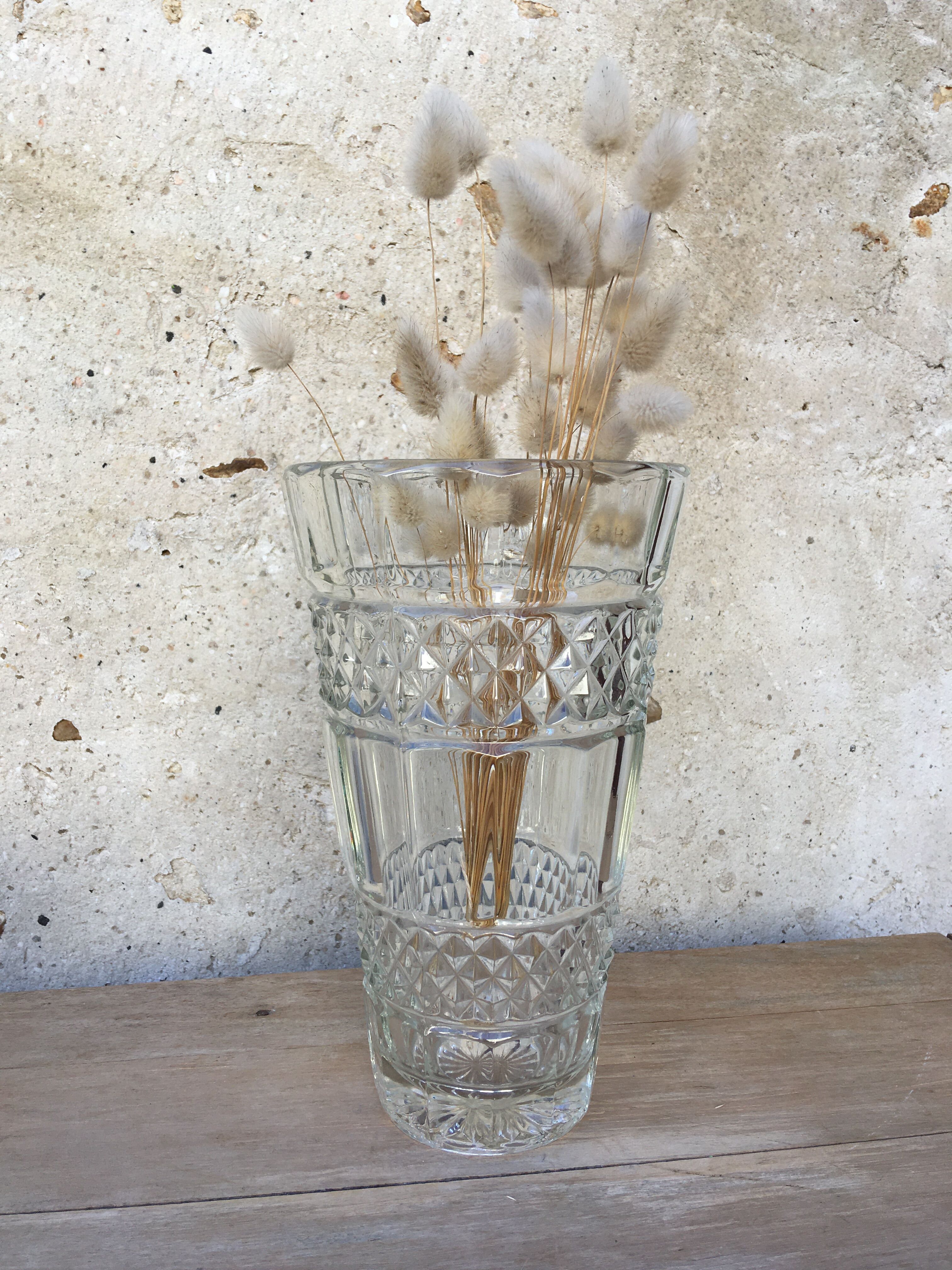 Vase vintage en verre moulé