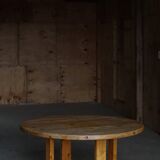 Round table in pine by Roland Wilhelmsson, mid-20th century.