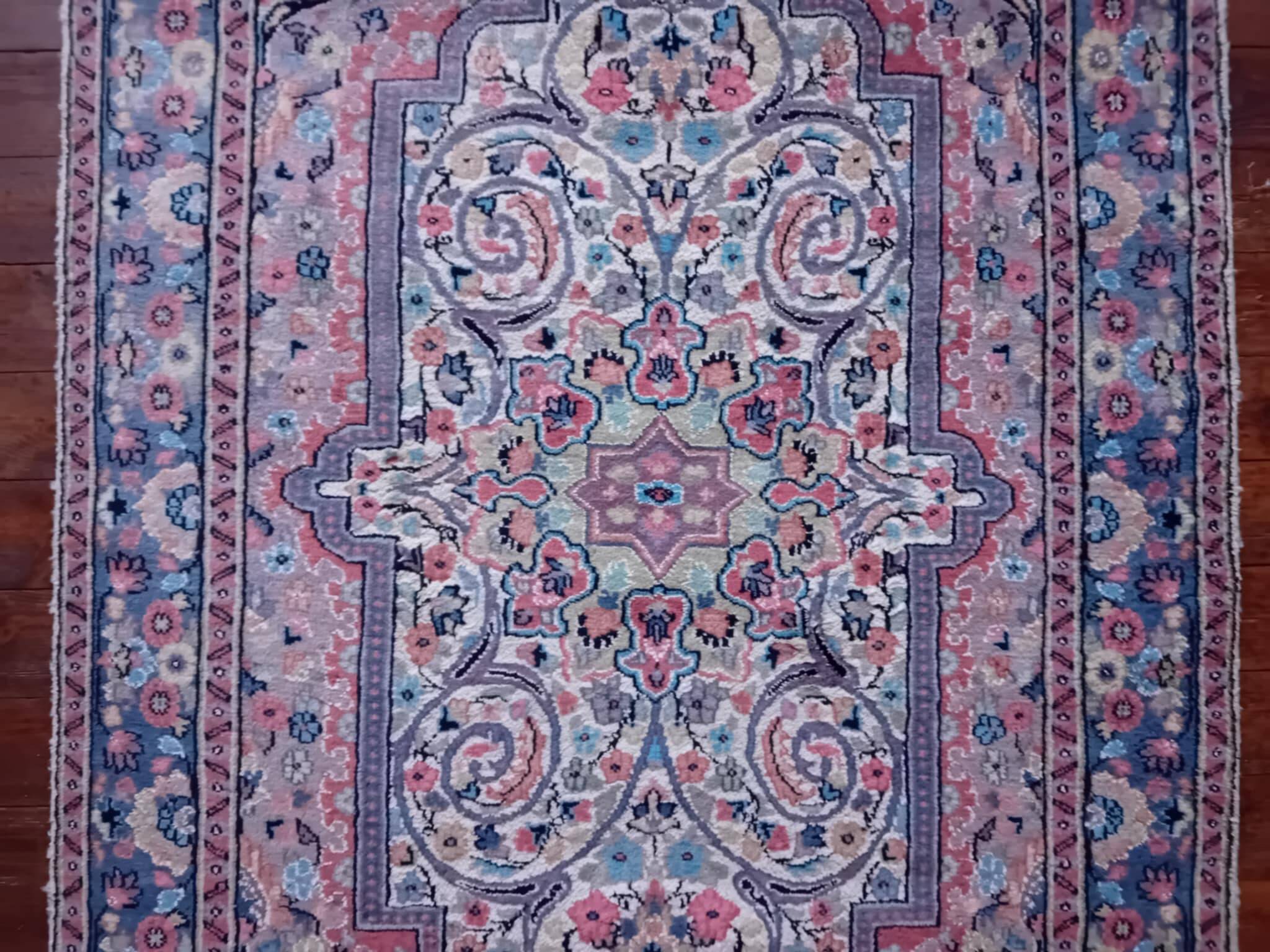 Handmade Pakistani Punjabi Rug 187x129cm