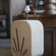 Lampe de table en pierre blanche moderniste, lampe brutaliste