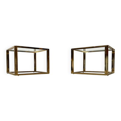 Tables d'appoint cube en laiton et verre à la française Hollywood Regency de Maison Charles, années 1970, lot de 2