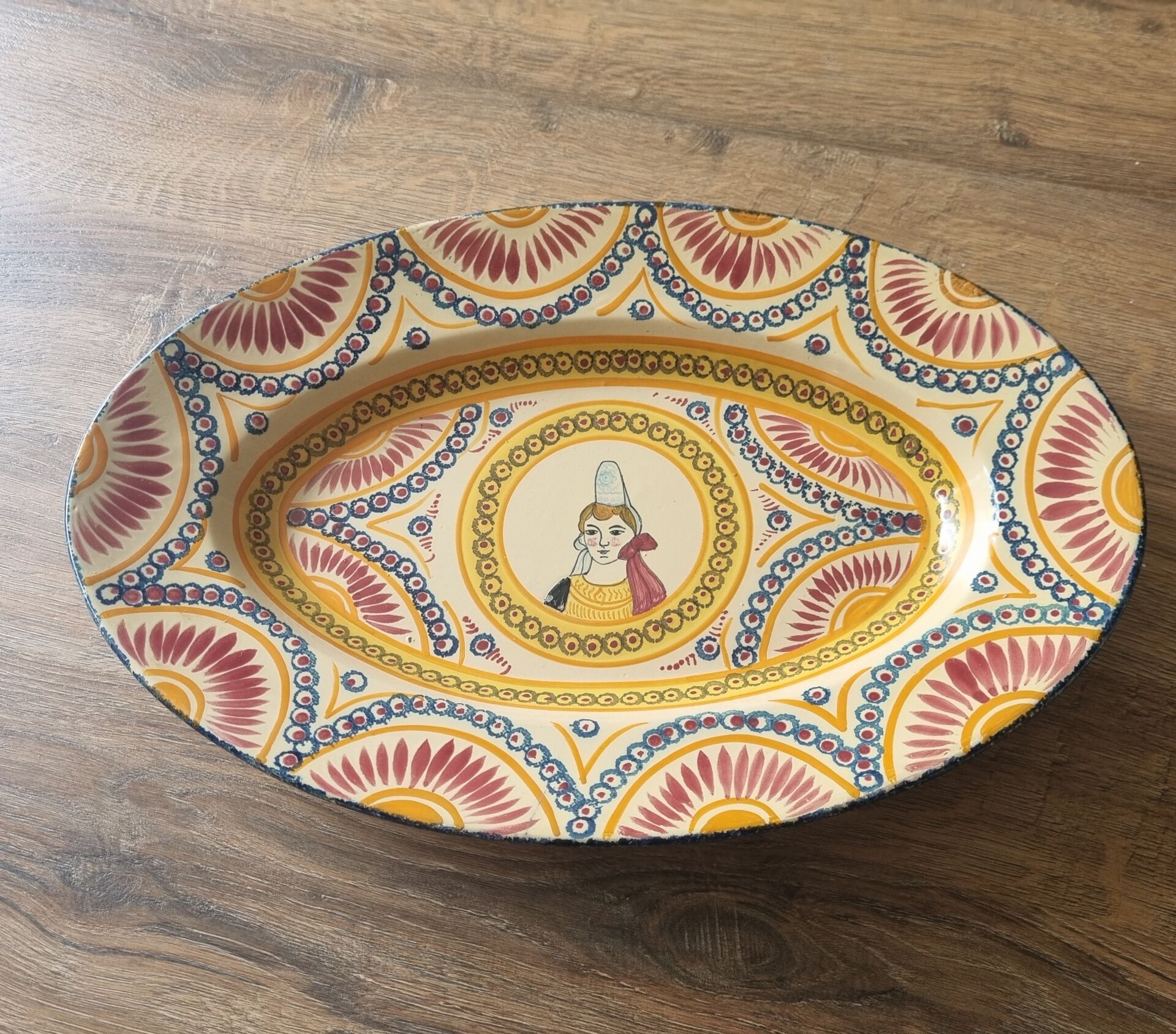 Oval plate Henriot Quimper Art Deco