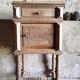 Chevet ancien en bois