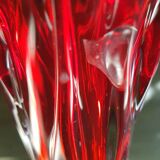 Trilobe vase in transparent Murano glass and vintage magenta