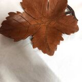 Empty pocket, wooden bowl, vine leaf, craft, vintage