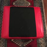 LC2 armchair Le Corbusier, Jeanneret, Perriand - Red leather - signed