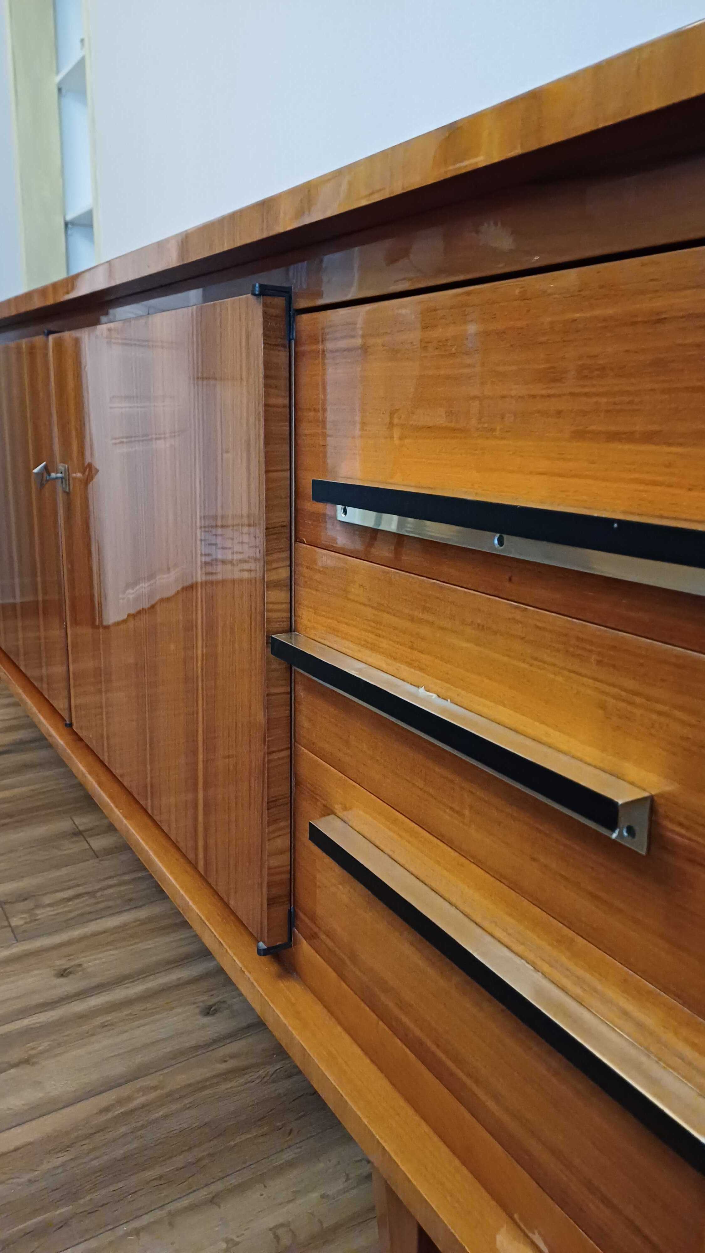 Enfilade en bois