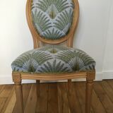 Louis XVI style armchair medallion