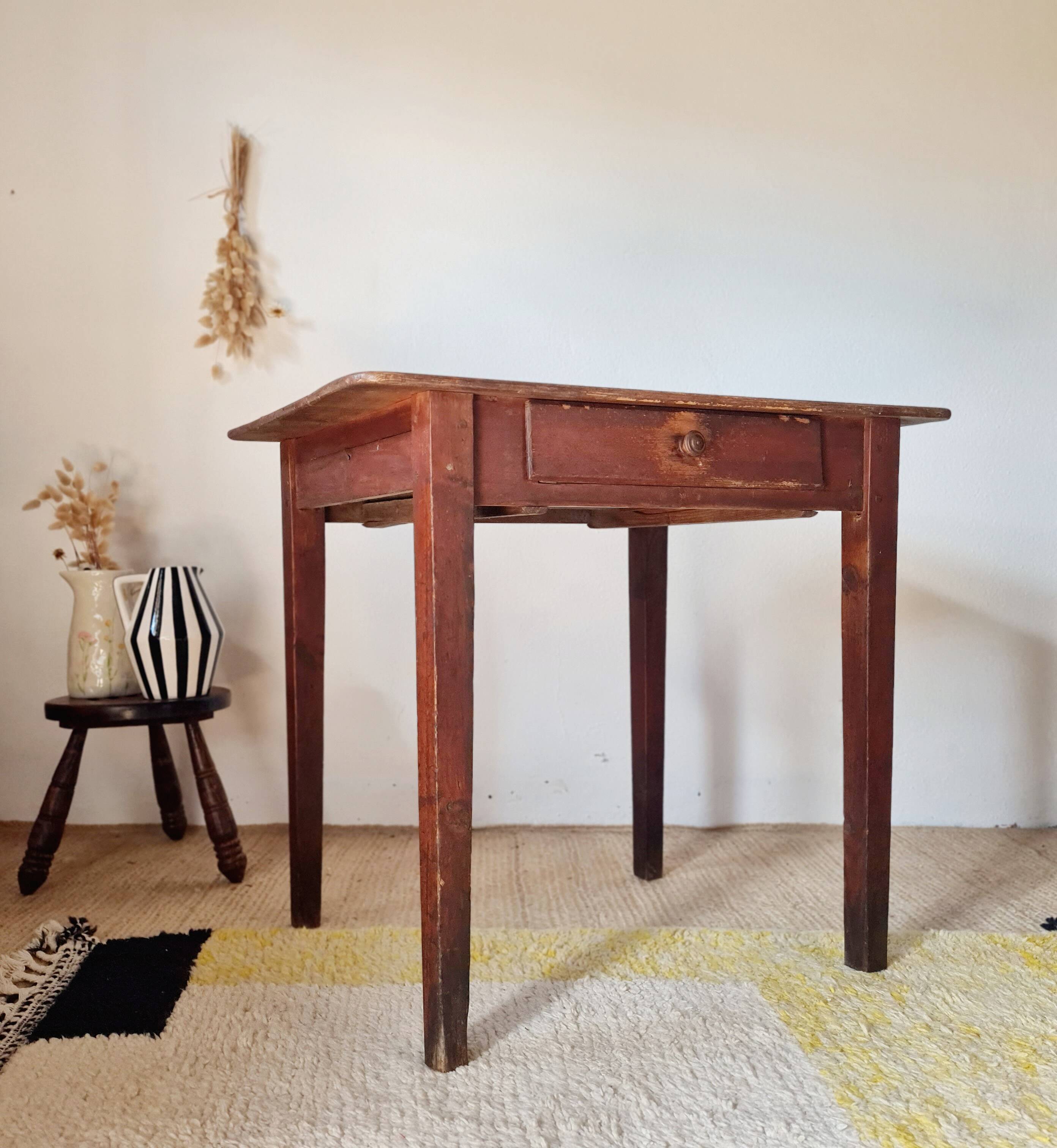 Small antique farmhouse table in wood – vintage rustic desk